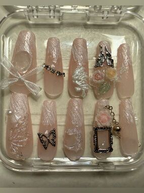 Elegant Pink Press-On Nails with Charms